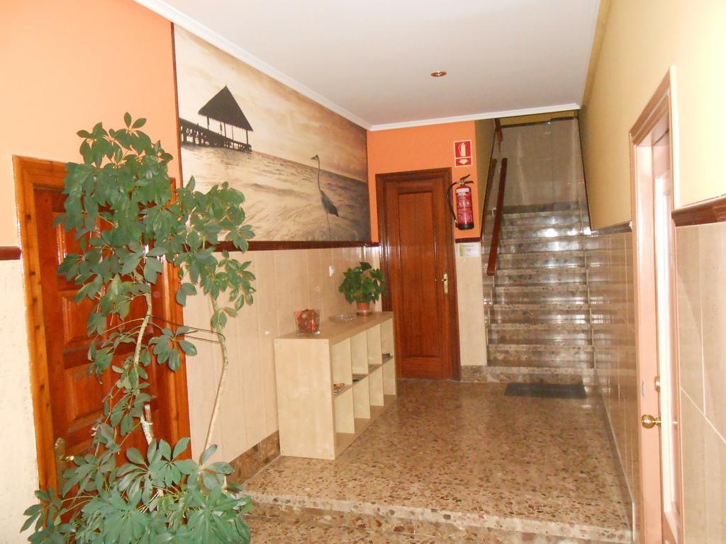 Hostal Restaurante El Abuelo Trobajo Del Camino Екстериор снимка