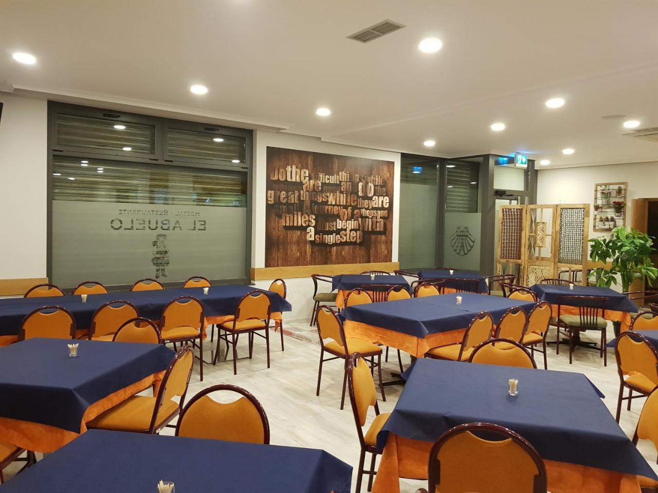 Hostal Restaurante El Abuelo Trobajo Del Camino Екстериор снимка